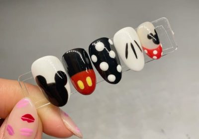 Mickey-Mouse-Press-On-Disney-Nails